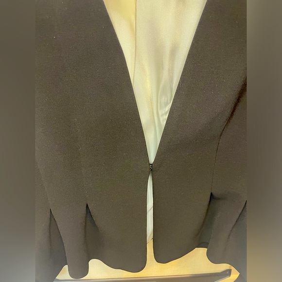 H&M Blazer - Picture 2 of 6